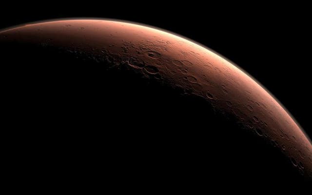 <p>Daybreak at the Gale Crater on Mars </p>